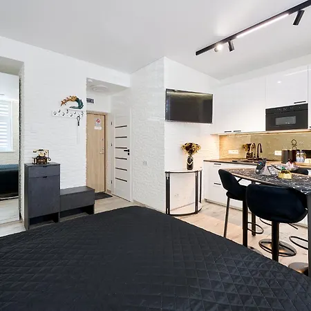Zeus Boutique Studios, Mazvydo Aleja, Klaipedos Centras * Κλαϊπέντα